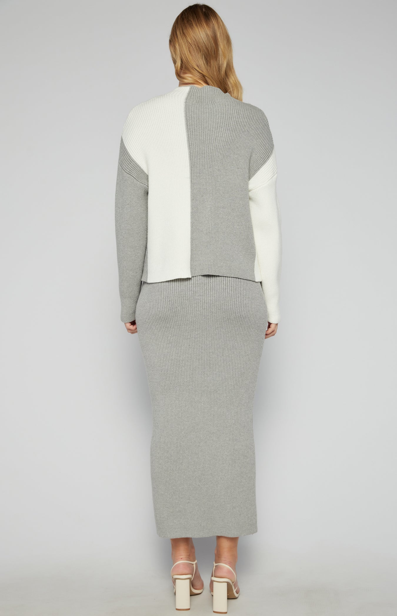 Contrast Blocking Knit Set with Jumper and Midi Skirt