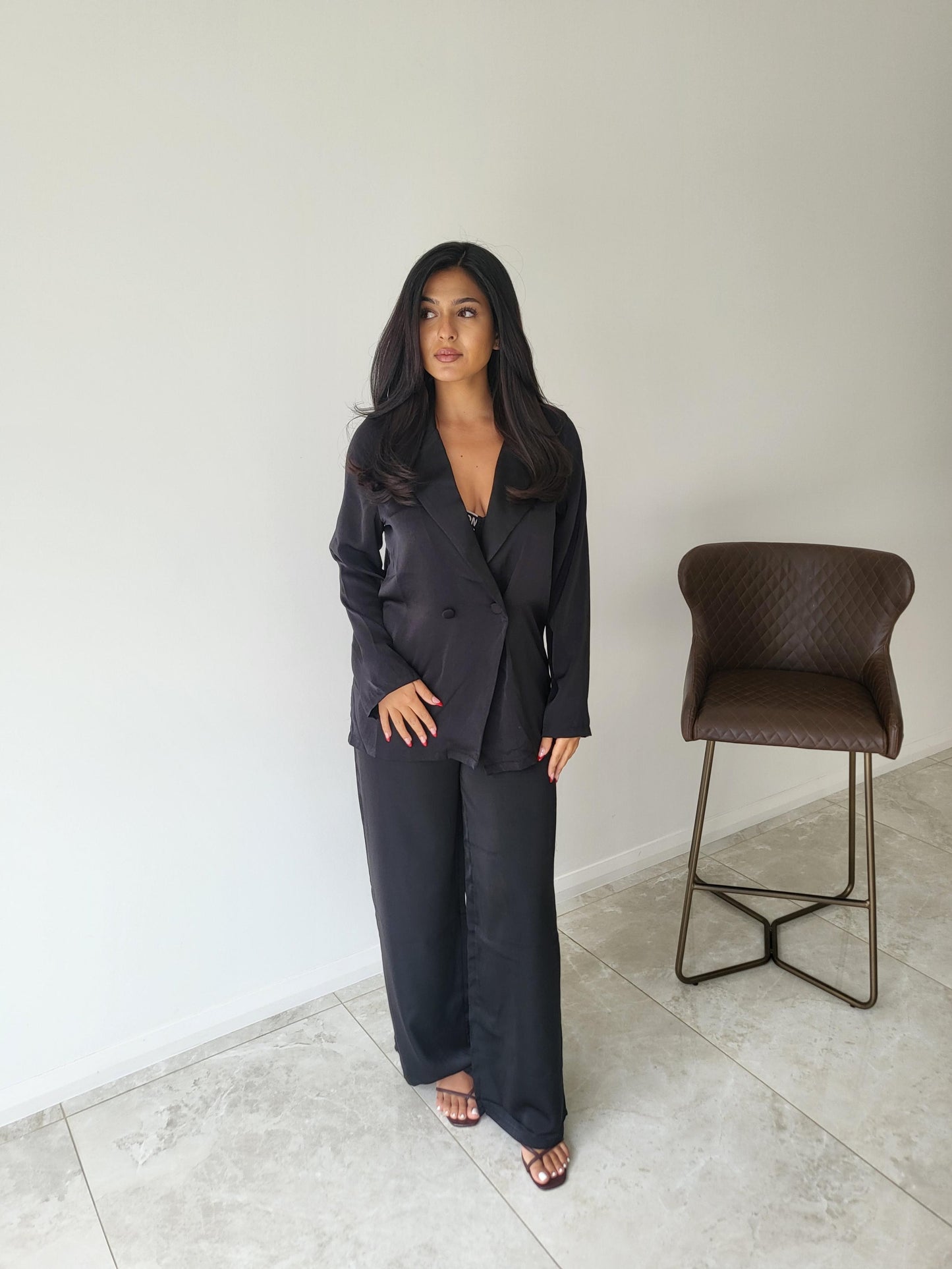 Qesto black satin set(Petite)