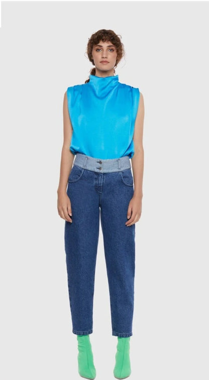 Belt and Pocket Detailed Comfortable Fit Navy Blue Washed Jeans